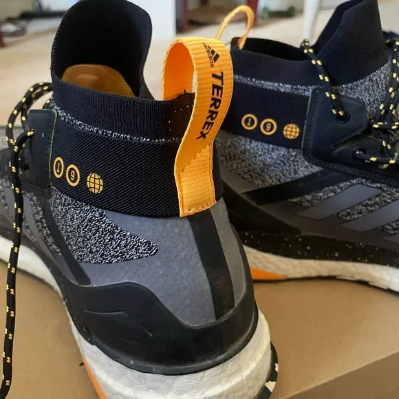 Adidas Terrex Free Hiker Parley - Black/White Speckled/Solar Gold - Picture 4 of 8